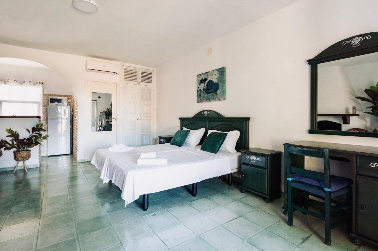 Ocean Suites Sant Antoni de Portmany Exterior foto